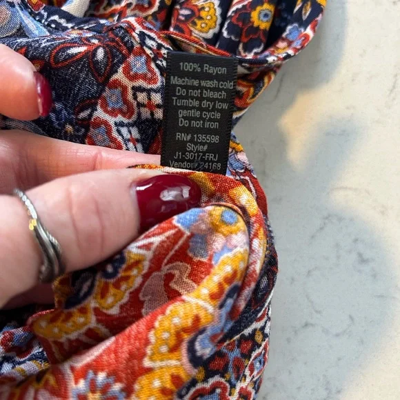 NWT Daytrip Buckle Floral Print Keyhole Tank Top - Picture 9 of 15